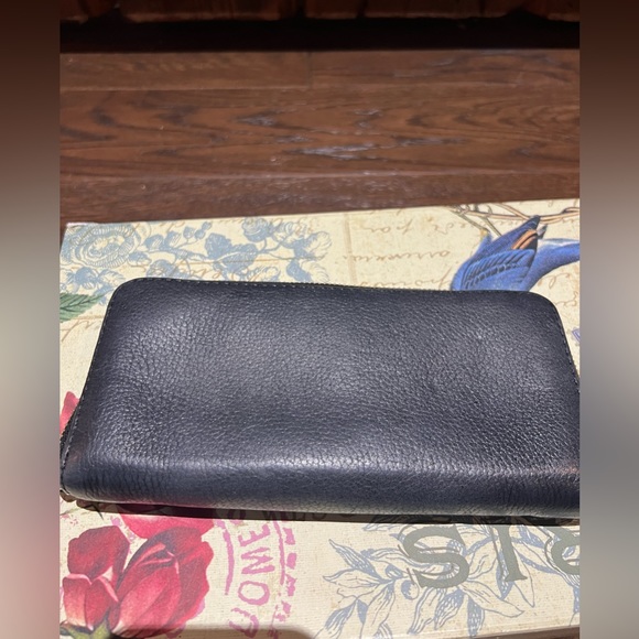 Michael Kors Leather Wallet - Picture 2 of 11